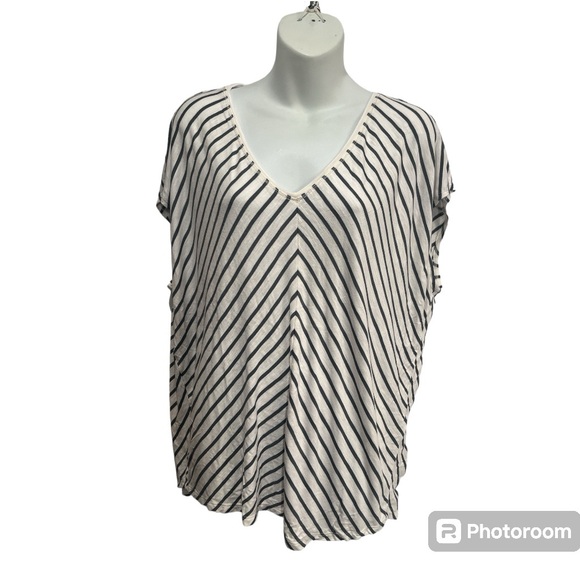 White House Black market tee shirt size  L gray and white stripes - Picture 1 of 10